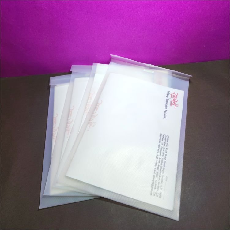 Patient Report Velcro Bag Transparent, Size 6.5"x9.5” - Image 2